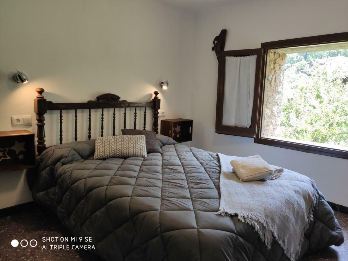Hostal Moline Bruguera Exterior photo